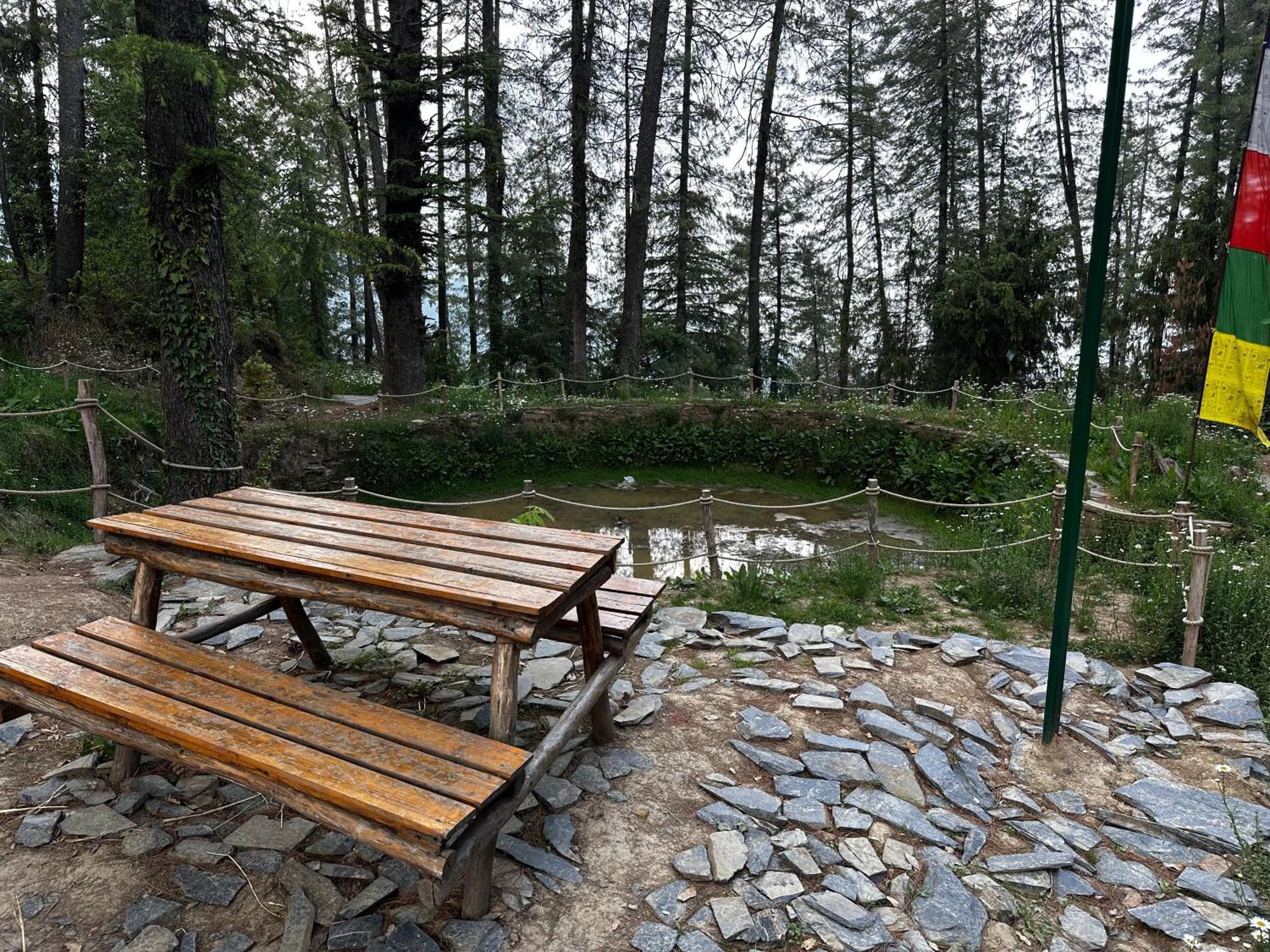 Daak Bangla Retreat Hotel Kufri Exterior photo